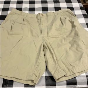 Men’s Nike khaki shorts size 38